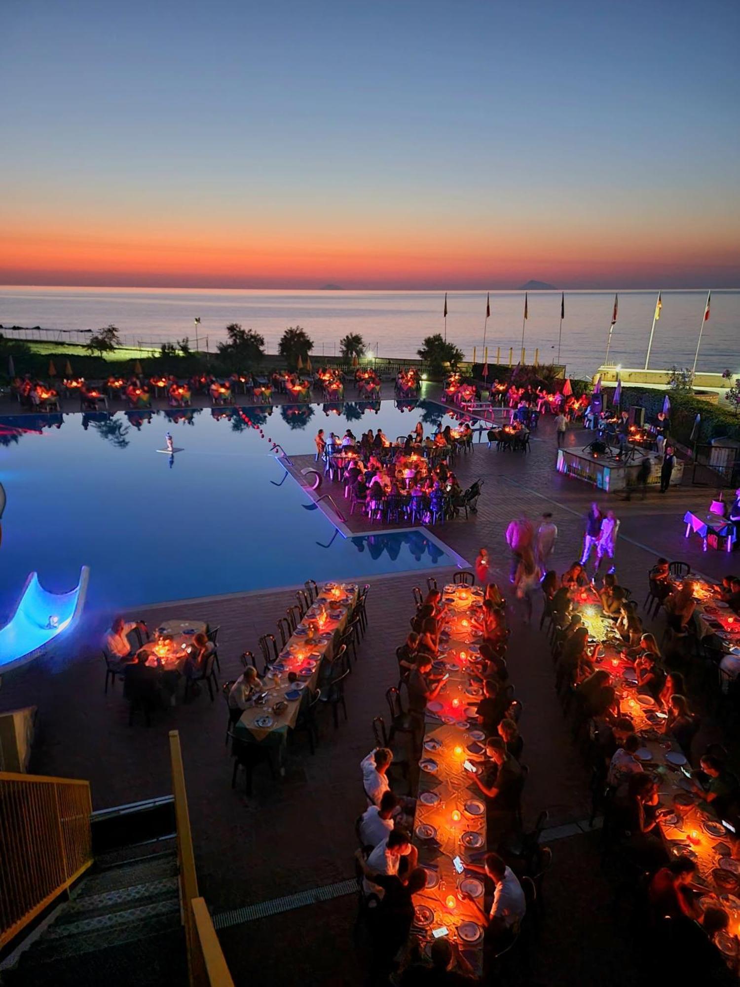Villaggio Hotel Club Calanovellamare Пираино Экстерьер фото